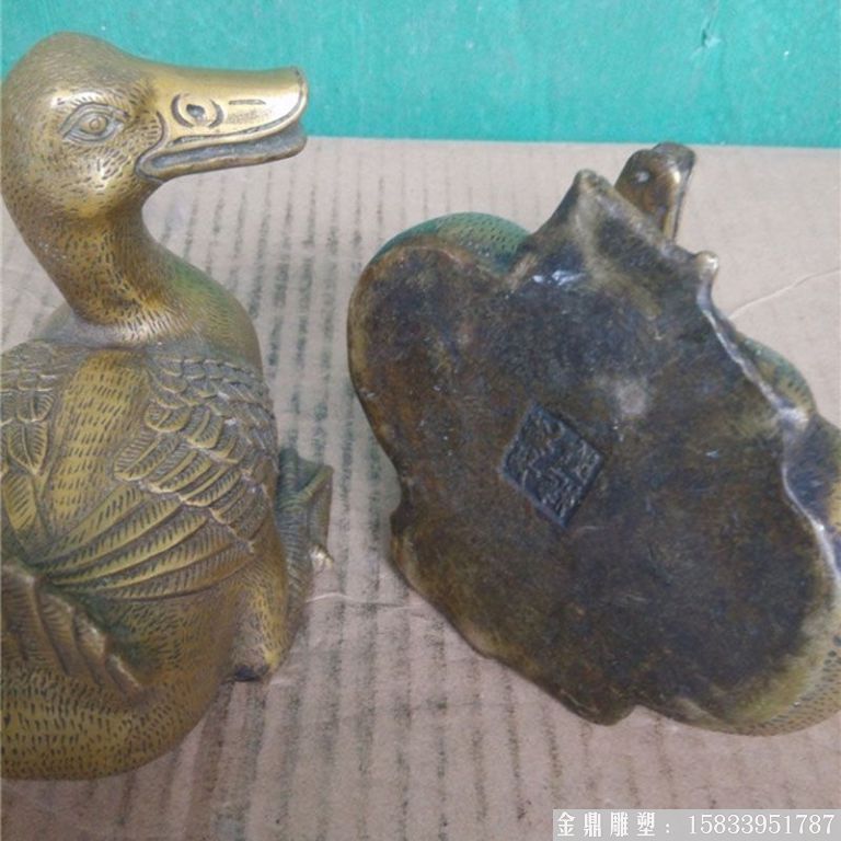 铜鸭子雕塑 (2)